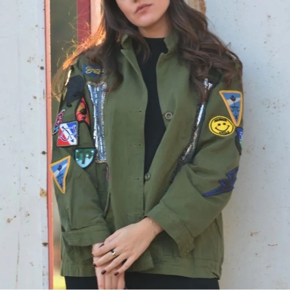 Rock N’ Karma Cool Edgy Streetwear Olive Army Jacket with Patchwork - Picture 2 of 11